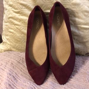 Vionic flats size 8